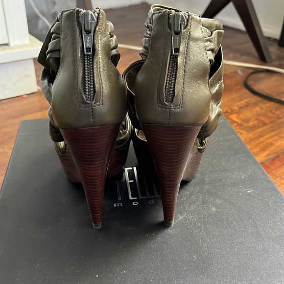 Pelle Moda Griffin Army Sheep Nappa criss cross wedge sandals size 6.5M - Picture 5 of 8